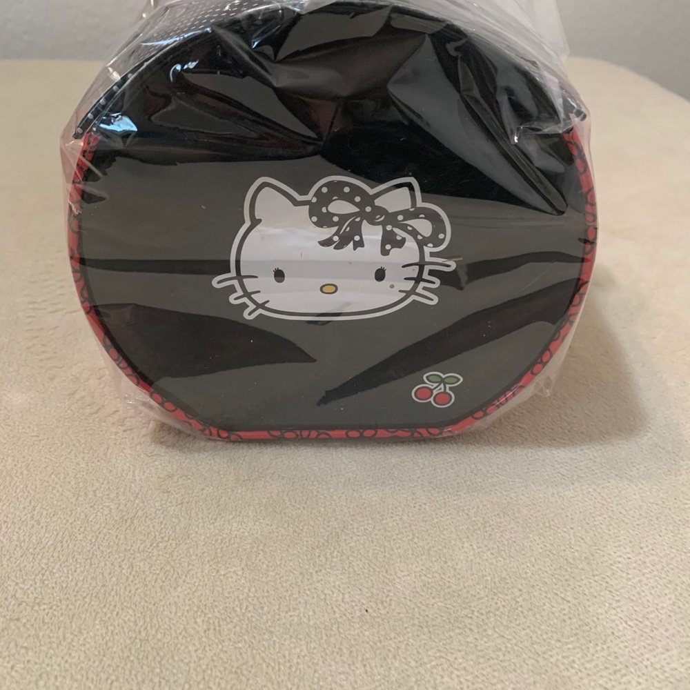 Hello Kitty Purse - Picture 5 of 6